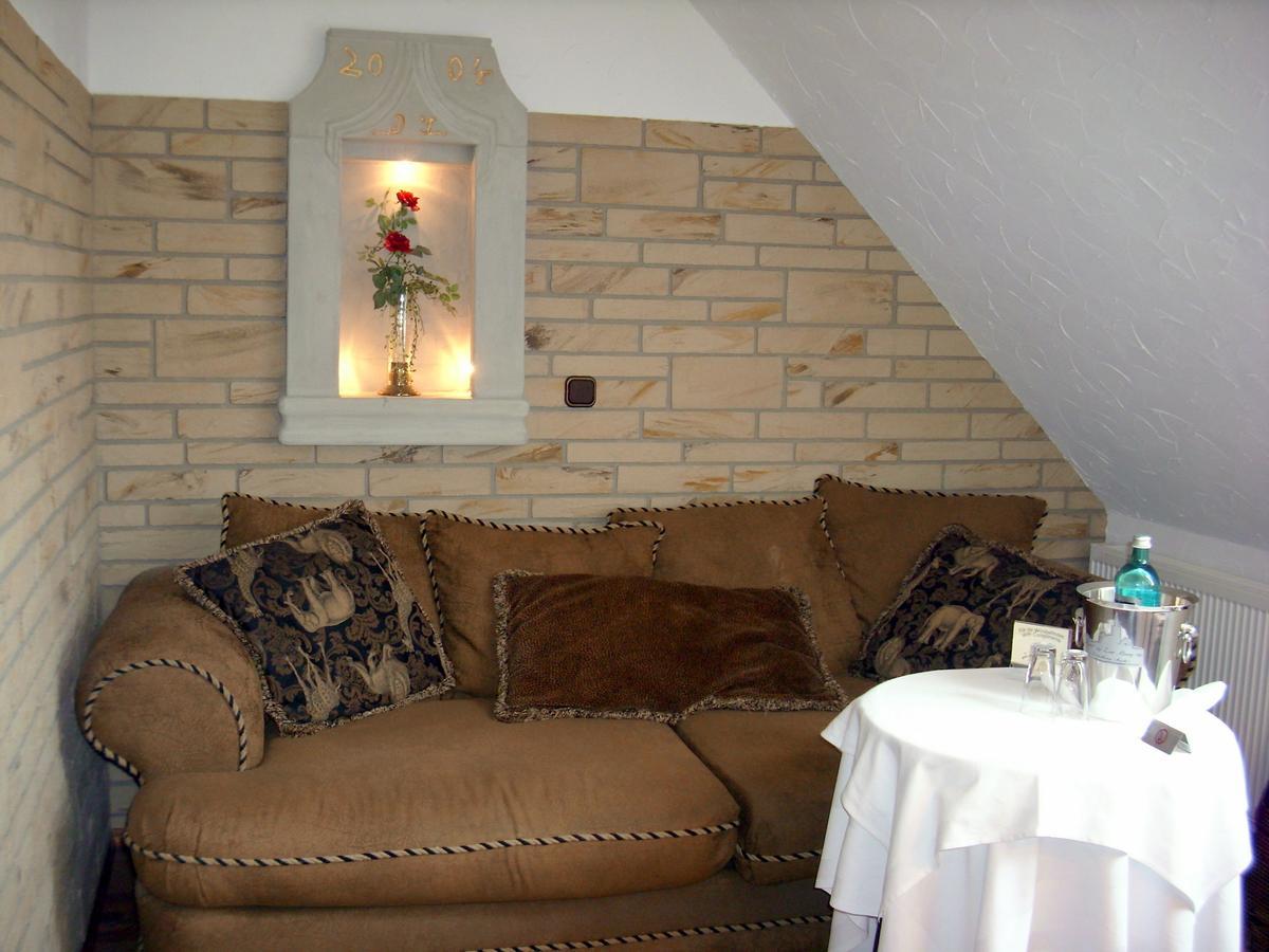 Elegant-Hotel "Zur Burg" Posterstein Room photo